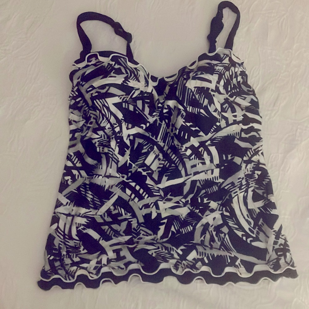 Profile By Gottex Black & White Graphic Tankini Swimsuit Top